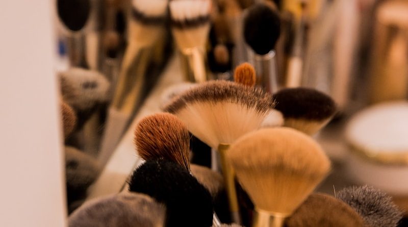brown and black brush lot